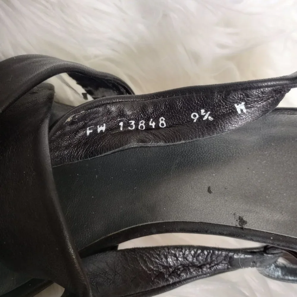 REDUCED! Stylish Stuart Weitzman natural Leather Shoes - Picture 4 of 4